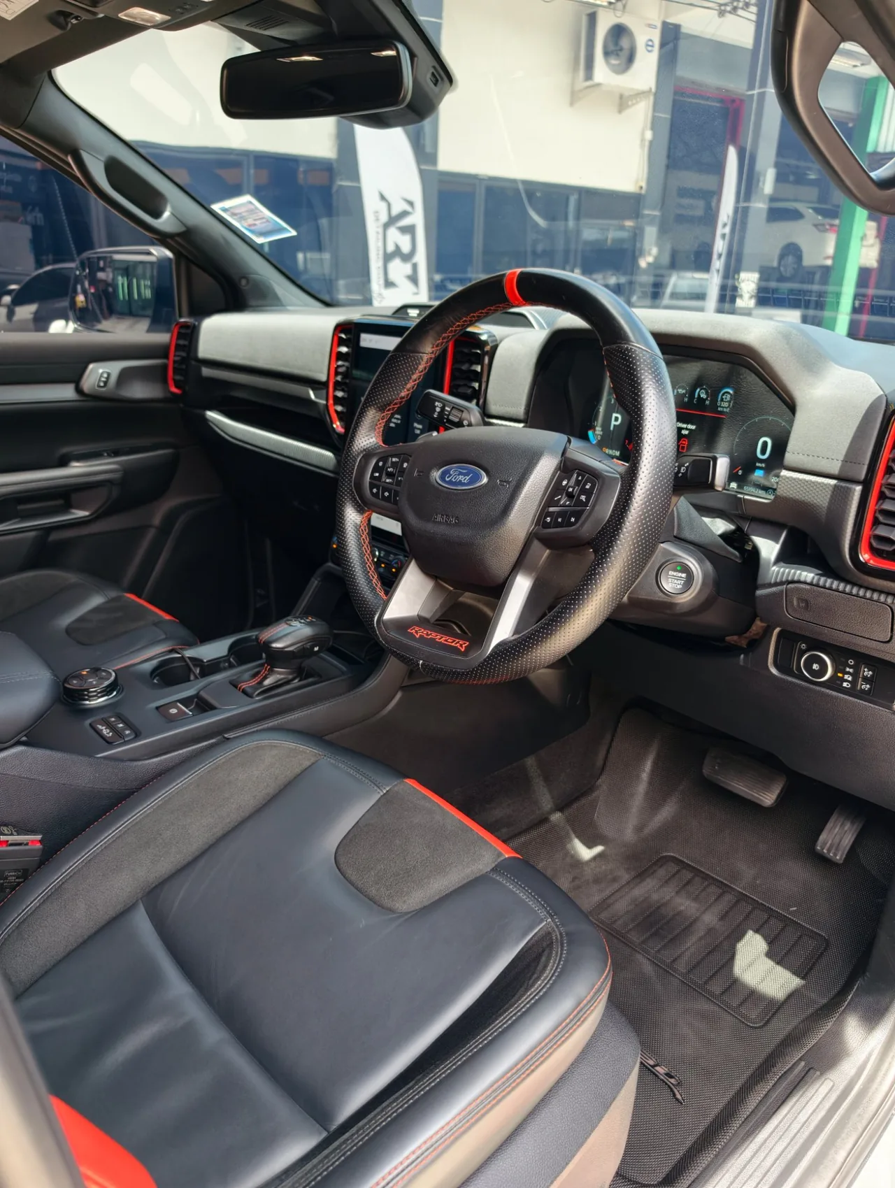 Ford Raptor 2025 — Photo 2