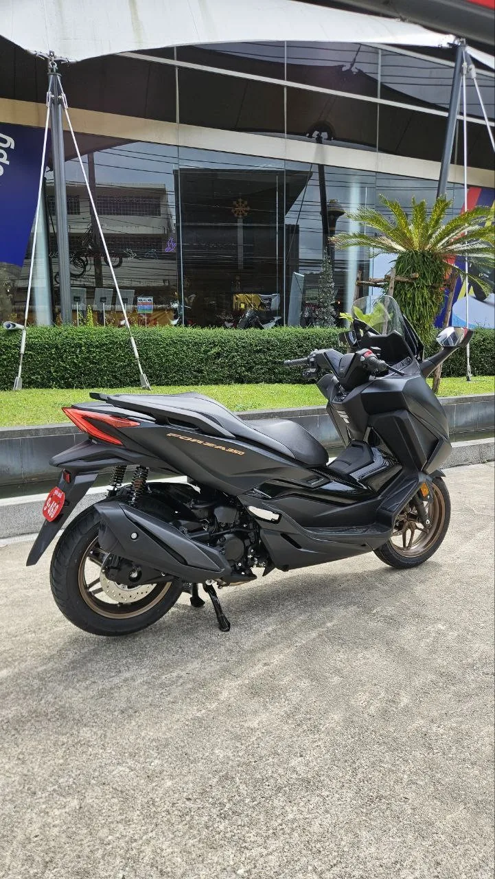Honda Forza 350 2024 — Photo 2