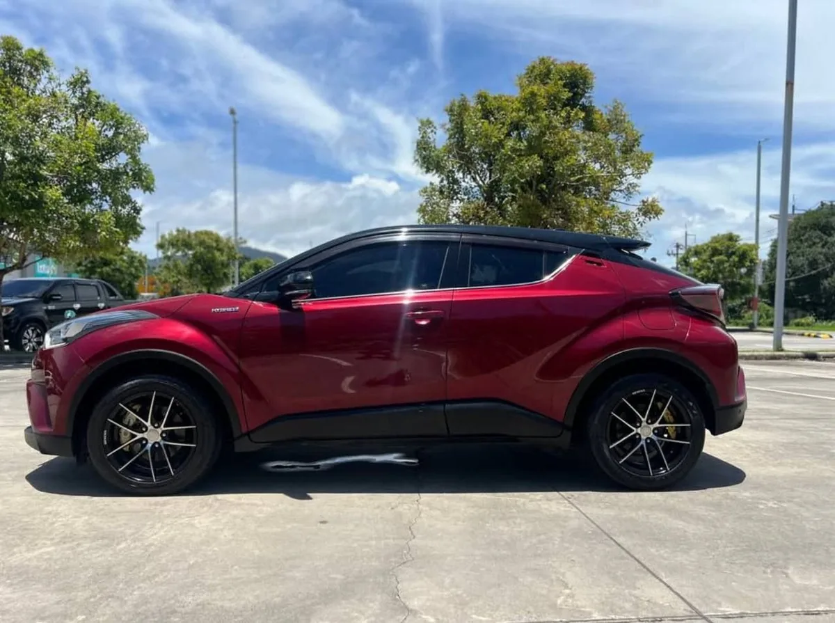 Toyota C-HR 2020 — Photo 2