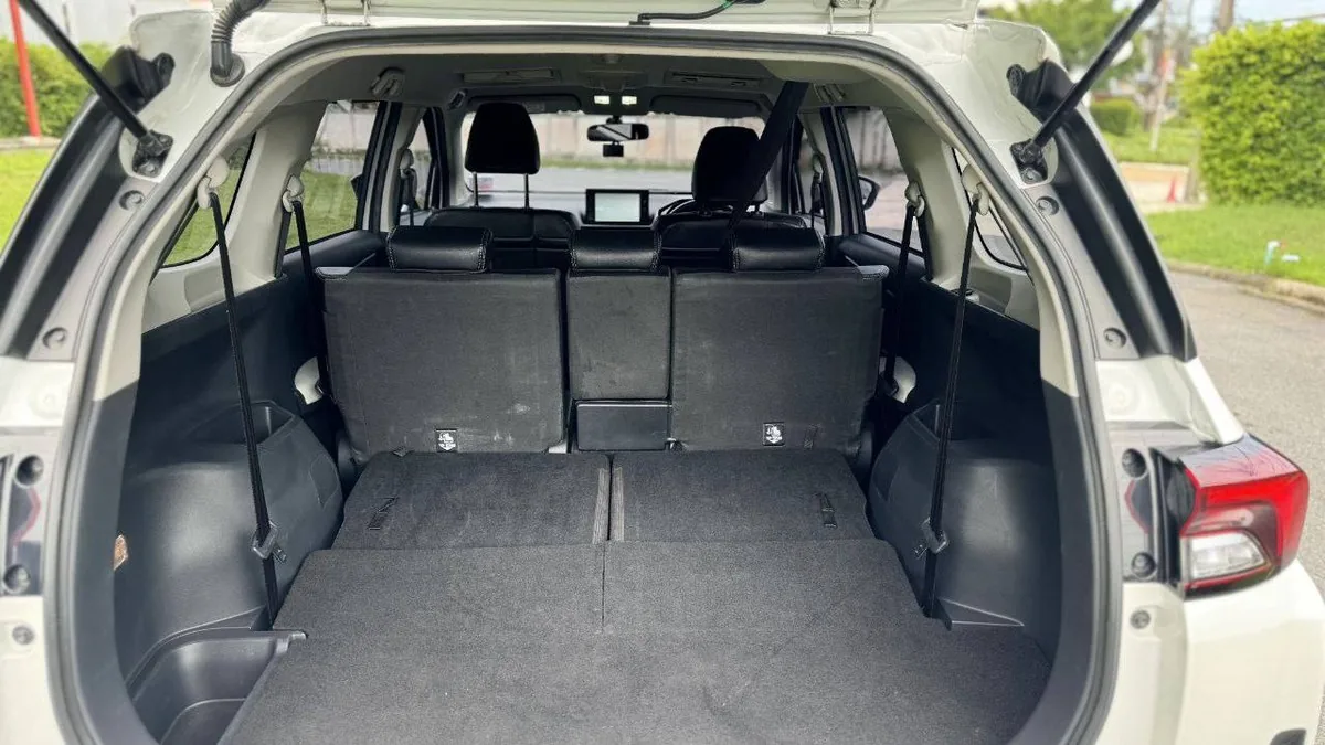 Toyota Veloz 2023 — Photo 4